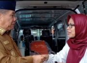 Tepati Janji ke Kampung Almarhum Ayah, Gubernur Babel Hibahkan Ambulans