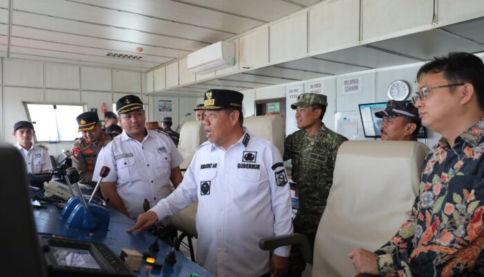 Gubernur Hidayat Arsani Pastikan Layanan Transportasi Libur Nataru di Pelabuhan Tanjung Kalian Aman Lancar dan Kondusif