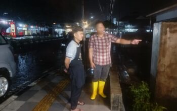 Cepat Tanggap, Dinas PUPR Bangka Tengah Tangani Rumah Warga Tergenang Banjir