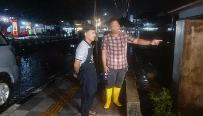 Cepat Tanggap, Dinas PUPR Bangka Tengah Tangani Rumah Warga Tergenang Banjir