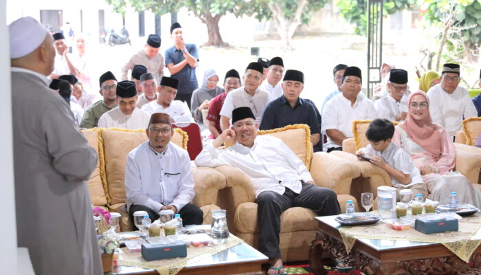 Safari Ramadan di Bangka Tengah, Gubernur Babel Hidayat Arsani Pererat Silaturahmi dan Salurkan Bantuan bagi Masyarakat