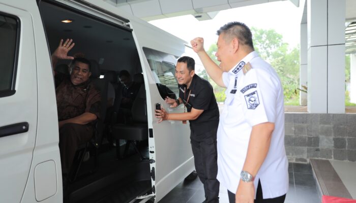 Kawal Reforma Agraria, Gubernur Hidayat Arsani Antar Keberangkatan Komisi II DPR RI