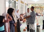 Usai Berbagi Dengan Anak Yatim di Jeriji, Rina Tarol Janji Kawal Aspirasi Warga