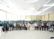 Pelayanan Prima Gubernur Hidayat Arsani Serahkan Dana Hibah untuk Jemaah Haji 2026