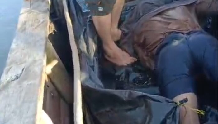 TNI AL – TIM Gabungan LANAL Babel Evakuasi Pekerja Tambak Udang Tenggelam di Perairan Laut Tanjung Niur ‎