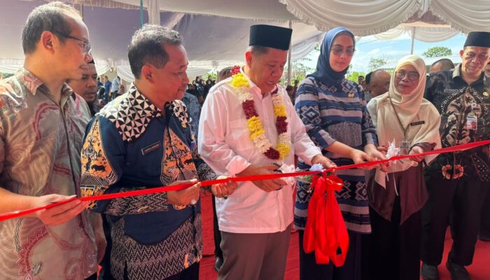 Gubernur Hidayat Arsani Resmikan Gedung Baru SMAN 2 Sungailiat, Tegaskan Prioritas Sektor Pendidikan