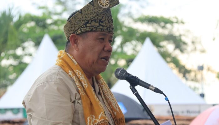 Lestarikan Tradisi Menyirih, Gubernur Hidayat Arsani Resmi Buka Festival Budaya Napak Sire 2026