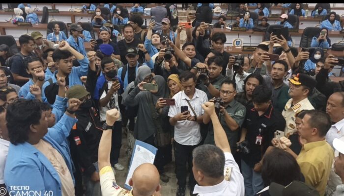 Mahasiswa UBB Masuk Rumah Rakyat di Sambut Hangat Gubernur Hidayat Arsani dan Ketua DPRD Didit Srigusjaya