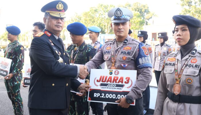 Momen Peringatan Harlah Pancasila, Kapolda Babel Beri Apresiasi Bagi Personel Berprestasi