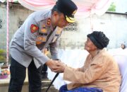 Kapolda Babel Bedah Rumah Warga Di Belitung Sambut HUT Bhayangkara Ke 80