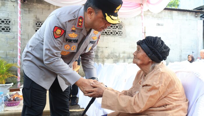 Kapolda Babel Bedah Rumah Warga Di Belitung Sambut HUT Bhayangkara Ke 80