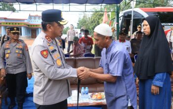 Pasutri Di Beltim Menangis Bahagia Dihadapan Kapolda Babel, Dapat Bedah Rumah Jelang HUT Bhayangkara Ke 80