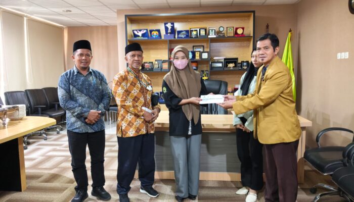 BAZNAS Babel Salurkan Bantuan Pendidikan ke Mahasiswa IAIN SAS, Perkuat Sinergi Kesejahteraan Umat