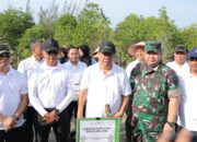 Peringati Hari Mangrove Sedunia 2026, Gubernur Hidayat Arsani Pimpin Penanaman 3.300 Bibit