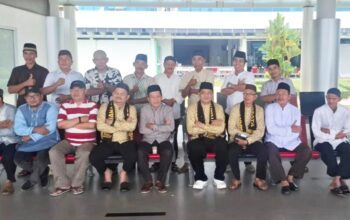 PMOI Babel Antar 10 Anggota Berangkat Umroh dari Bandara Depati Amir