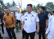 Turun Langsung ke Tanjung Gunung, Gubernur Hidayat Arsani Pastikan Bantuan Rutilahu dan Gizi Tepat Sasaran