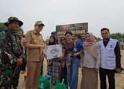 Cegah Stunting Sejak Dini, Baznas Babel Salurkan Paket Nutrisi Untuk 25 Ibu Hamil Dan Balita Di Bangka Barat